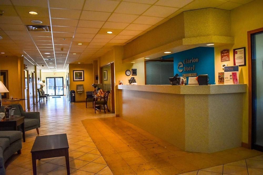 Americinn & Suites By Wyndham Baraboo Event Center Extérieur photo
