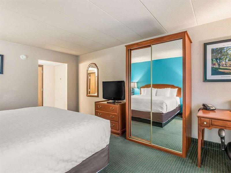Americinn & Suites By Wyndham Baraboo Event Center Extérieur photo