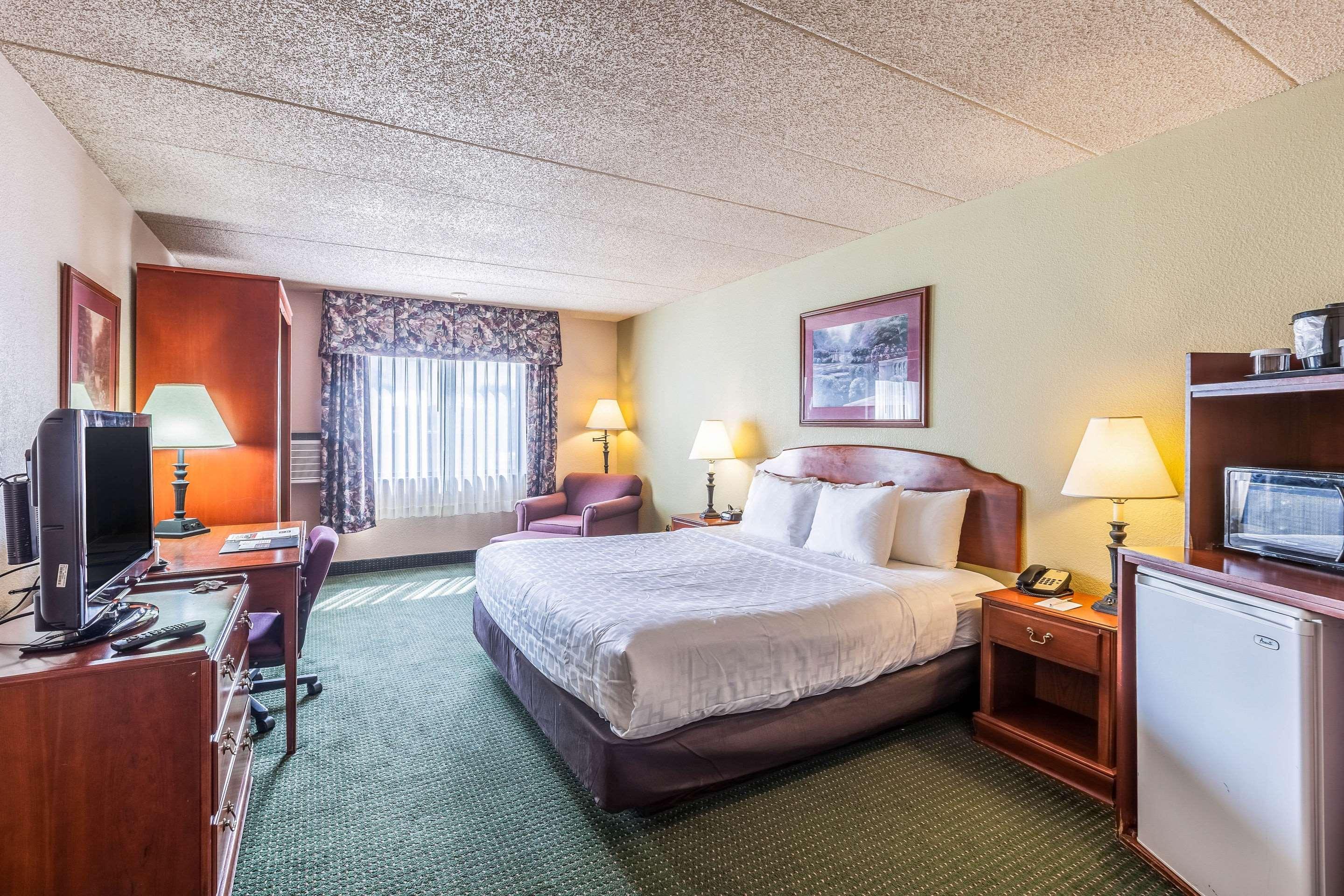Americinn & Suites By Wyndham Baraboo Event Center Extérieur photo