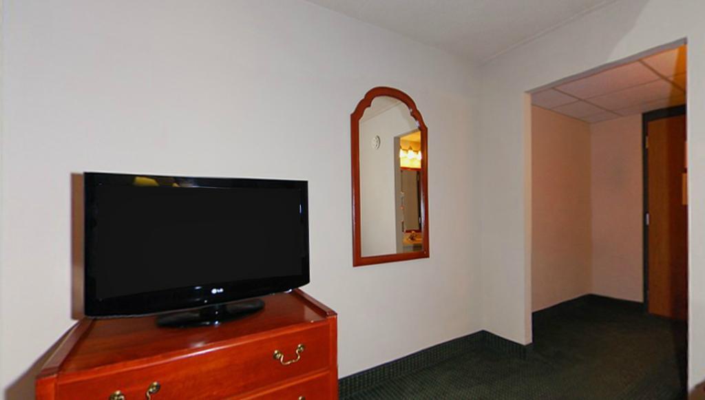 Americinn & Suites By Wyndham Baraboo Event Center Extérieur photo