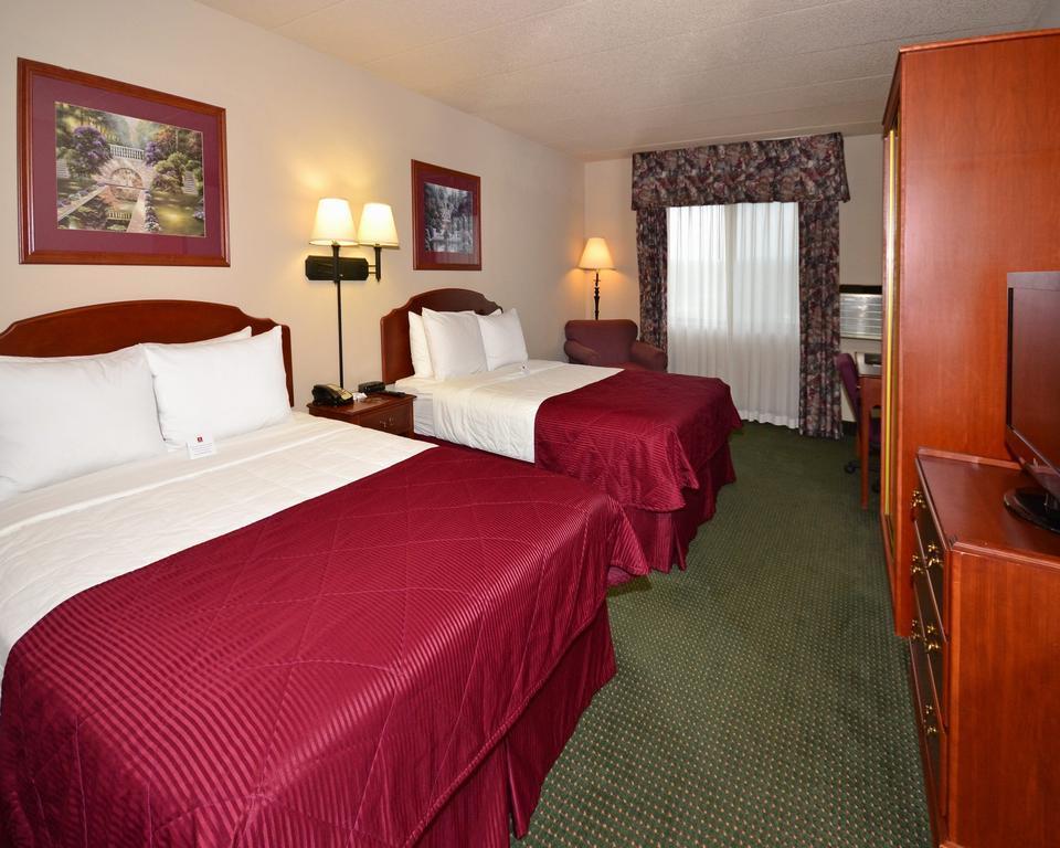 Americinn & Suites By Wyndham Baraboo Event Center Extérieur photo