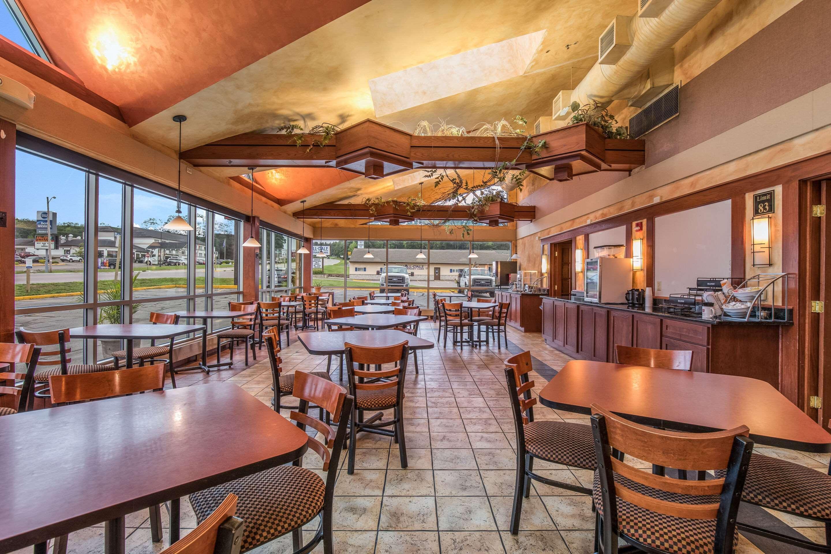 Americinn & Suites By Wyndham Baraboo Event Center Extérieur photo