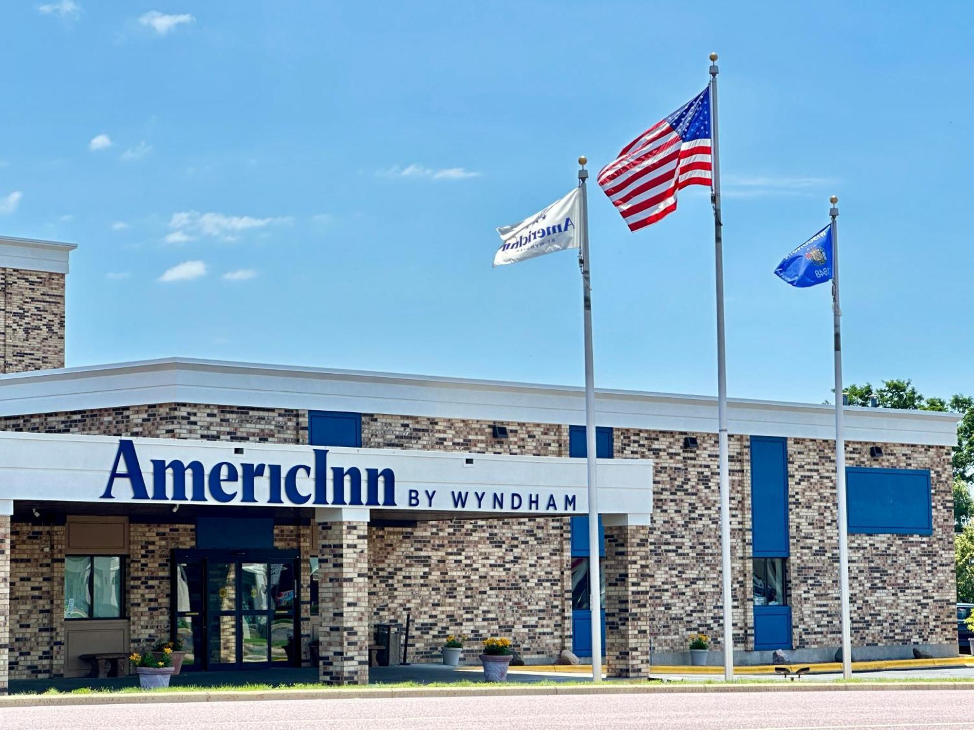 Americinn & Suites By Wyndham Baraboo Event Center Extérieur photo