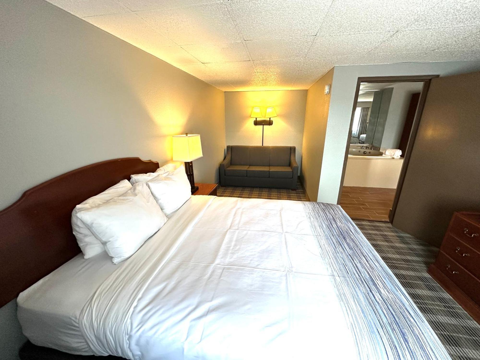 Americinn & Suites By Wyndham Baraboo Event Center Extérieur photo