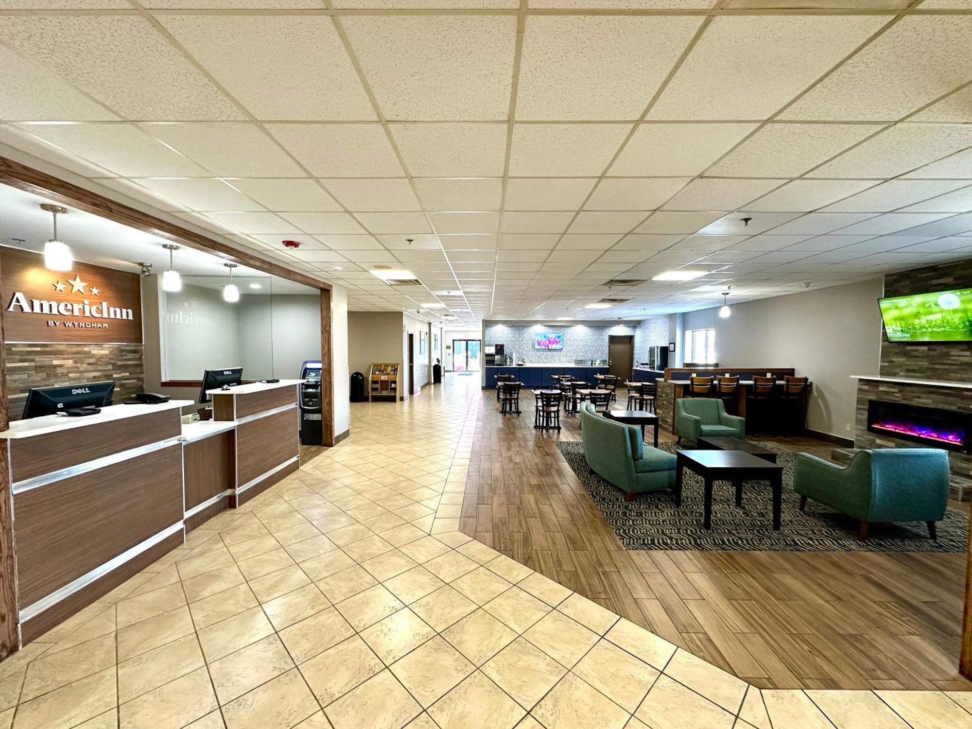 Americinn & Suites By Wyndham Baraboo Event Center Extérieur photo