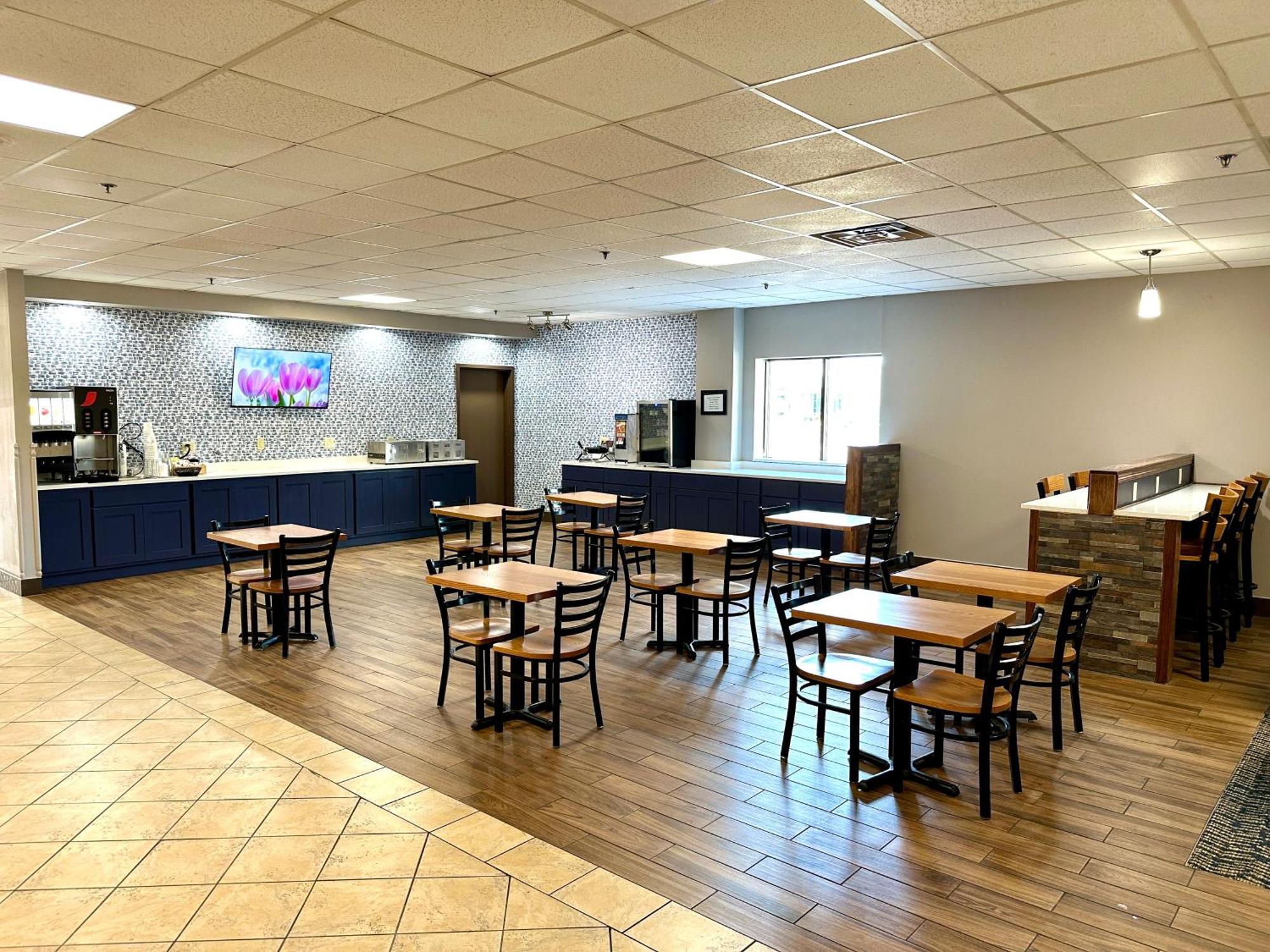 Americinn & Suites By Wyndham Baraboo Event Center Extérieur photo