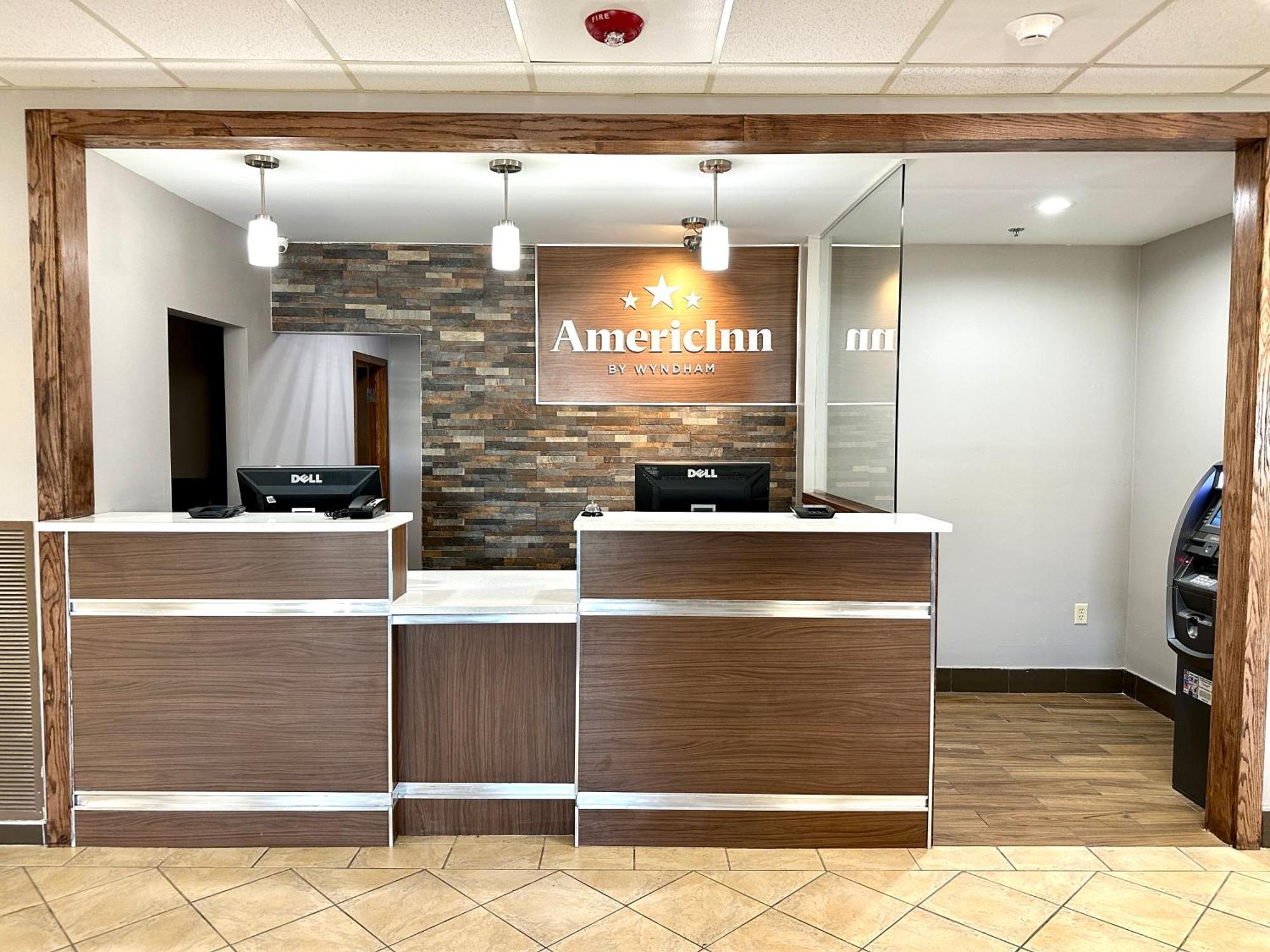 Americinn & Suites By Wyndham Baraboo Event Center Extérieur photo