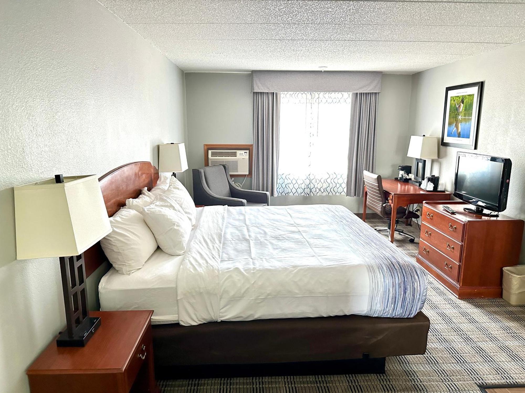 Americinn & Suites By Wyndham Baraboo Event Center Extérieur photo