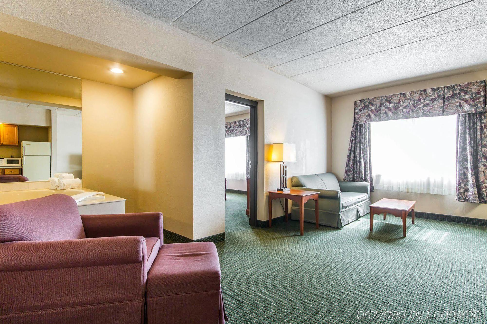 Americinn & Suites By Wyndham Baraboo Event Center Extérieur photo