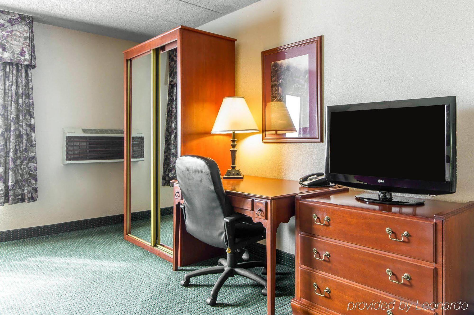 Americinn & Suites By Wyndham Baraboo Event Center Extérieur photo