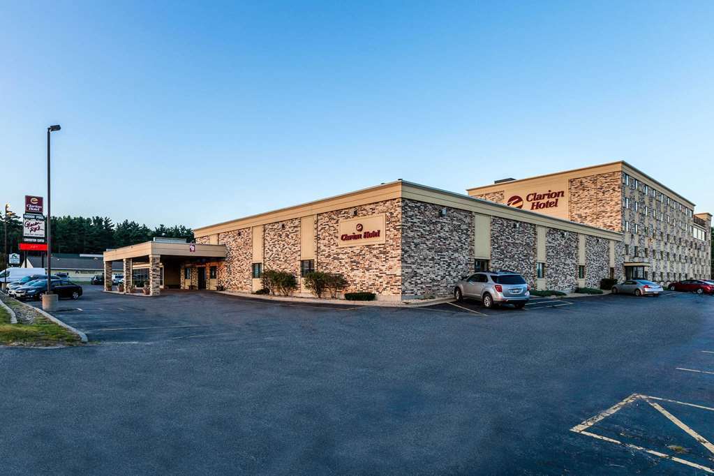 Americinn & Suites By Wyndham Baraboo Event Center Extérieur photo
